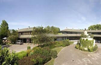 Country Hotel Borromeo Peschiera Borromeo Exterior photo